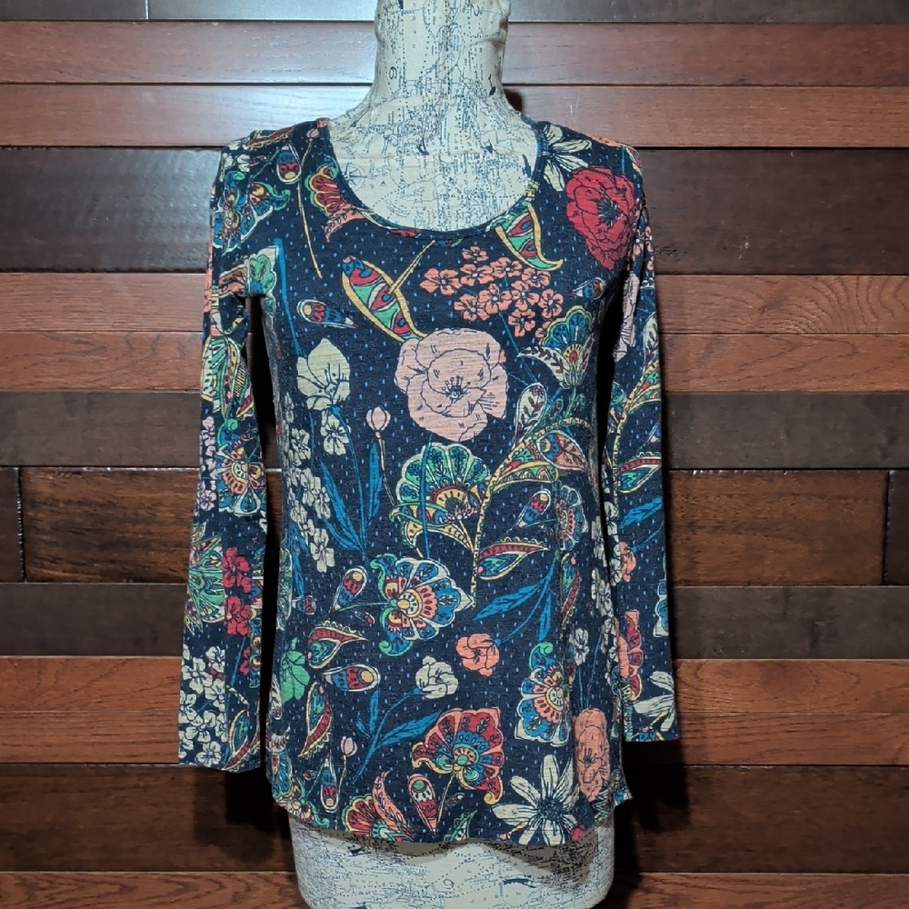 LulaRoe Floral Long Sleeve Women's Top